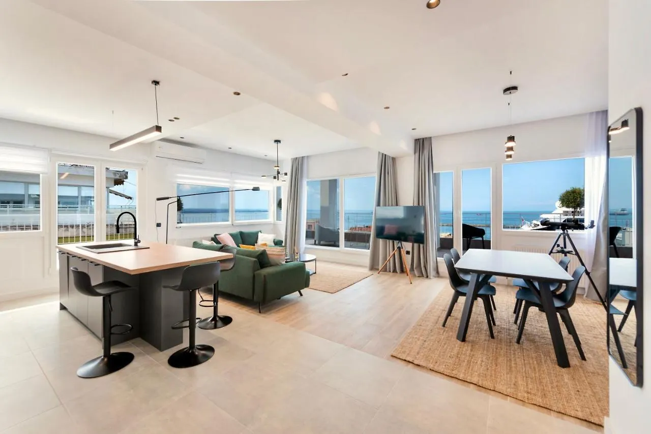 Oddity Seafront Penthouse Apartments Θεσσαλονίκη